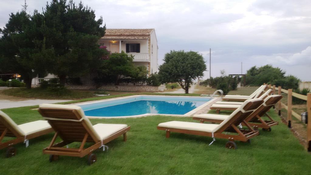 Elli Beach Apartments And Studios Almiros strand Kamer foto